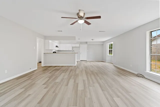 $1,899 | 125 Bastrop Street, Angleton, TX 77515