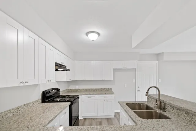 $1,899 | 125 Bastrop Street, Angleton, TX 77515