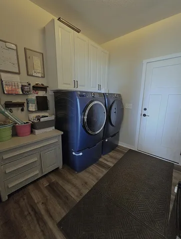 $499,900 | 456 North Hyland Street, Juneau, WI 53039