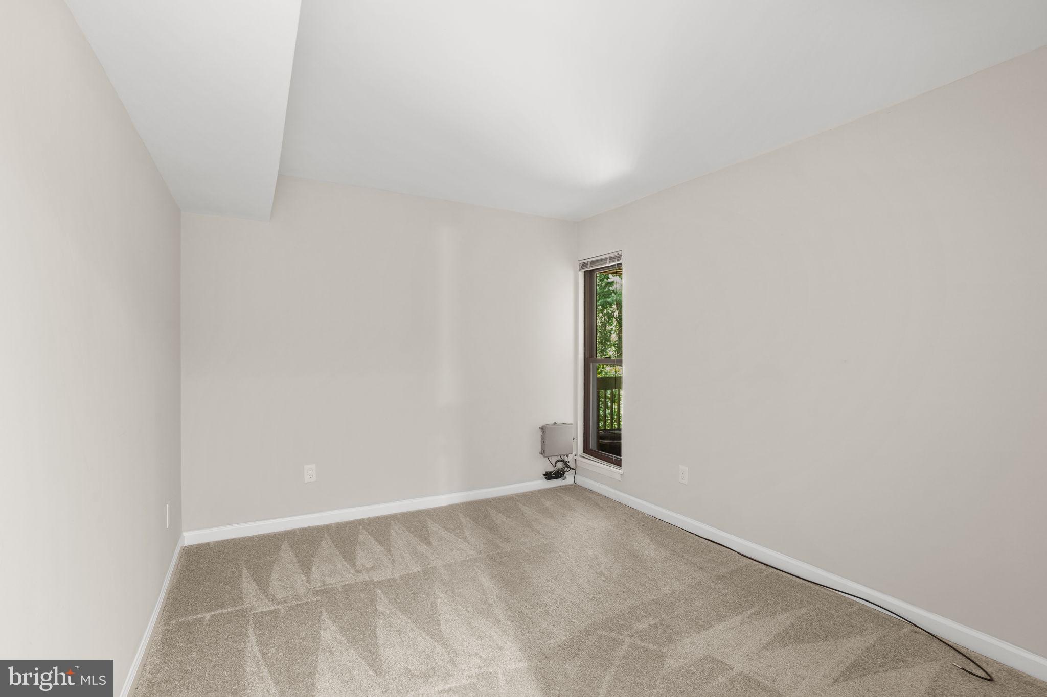 5818 Royal Ridge Drive, Unit M Springfield, VA 22152 - Photo 16 of 33
