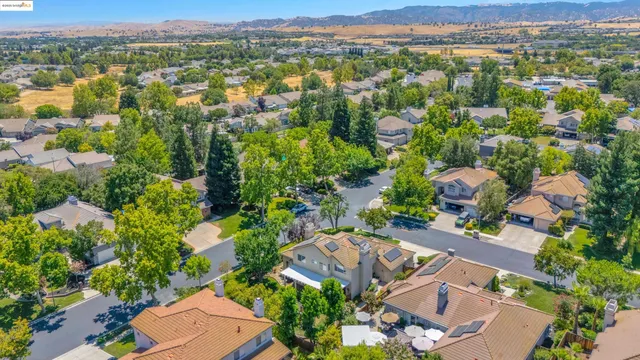 $999,999 | 805 Devonshire Loop, Brentwood, CA 94513