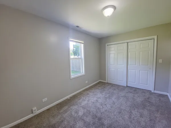 $261,000 | 121 Highmoor Drive, Round Lake Park, IL 60073