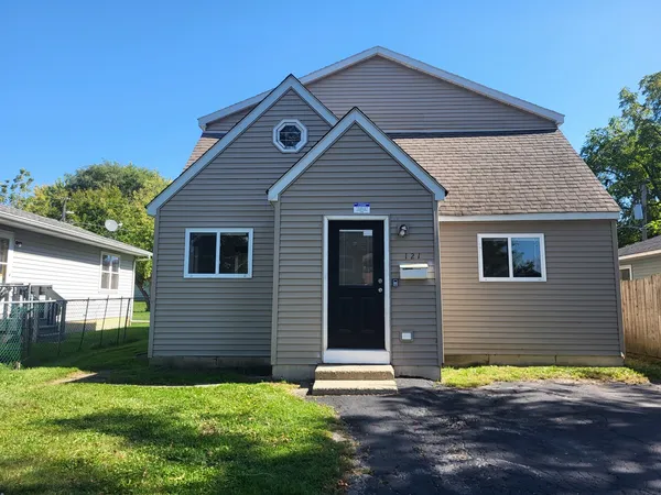 $261,000 | 121 Highmoor Drive, Round Lake Park, IL 60073