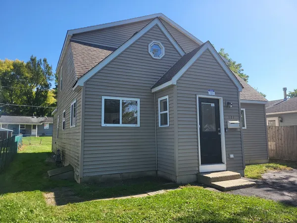 $261,000 | 121 Highmoor Drive, Round Lake Park, IL 60073