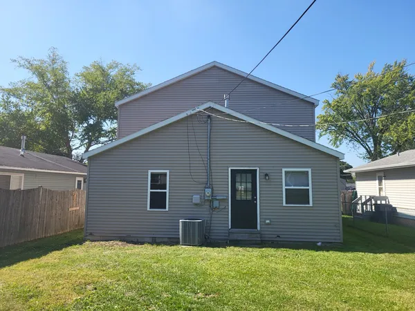 $261,000 | 121 Highmoor Drive, Round Lake Park, IL 60073