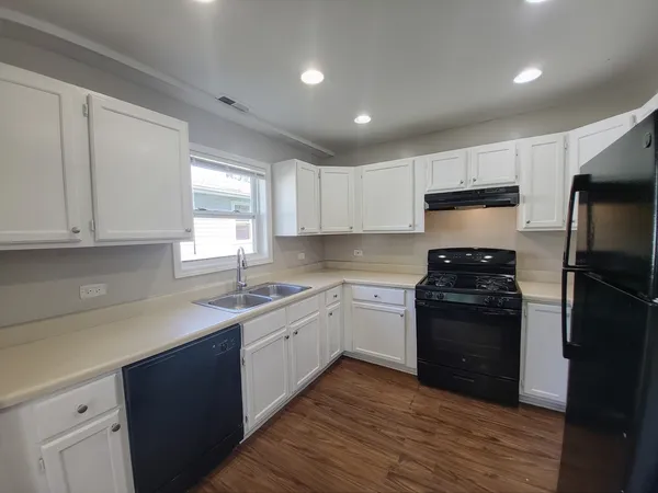 $261,000 | 121 Highmoor Drive, Round Lake Park, IL 60073