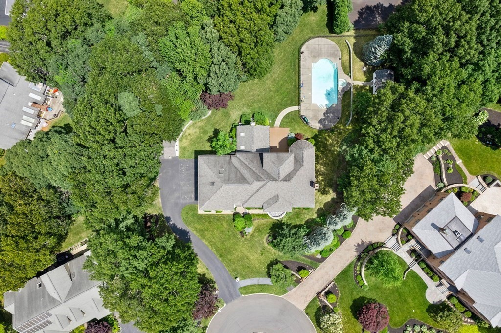6 Jonas Stone Circle Lexington, MA 02420 - Photo 39 of 42 an aerial view of a house with a garden and plants
