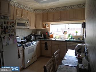 8820 Blue Grass Road Philadelphia, PA 19152 - Photo 6 of 8 Kitchen