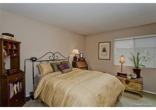 1813 Orchard Wood Road Encinitas, CA 92024 - Photo 13 of 22 Gallery Image 13