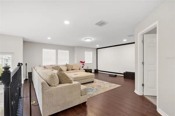 $3,500 | 3010 Adams Cross Drive, Zephyrhills, FL 33540