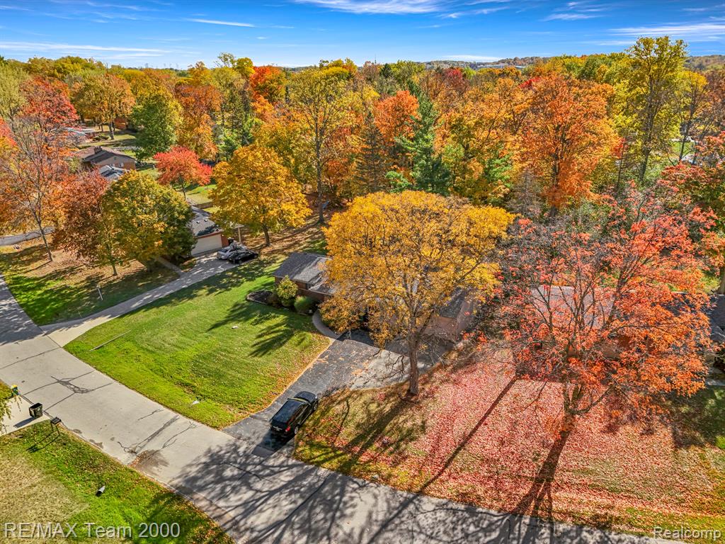 28454 Quail Hollow Road Farmington, MI 48331 - Photo 42 of 46