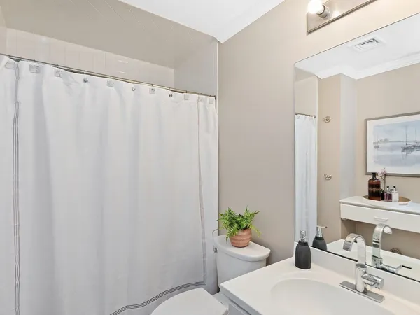 $5,200 | 108 Harvard Street, Unit 1, Brookline, MA 02446