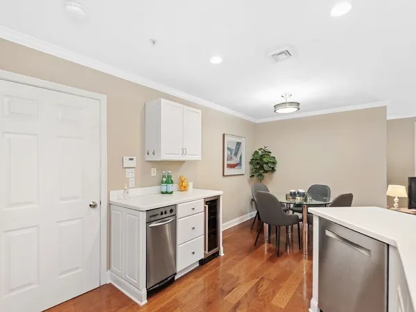 $5,200 | 108 Harvard Street, Unit 1, Brookline, MA 02446