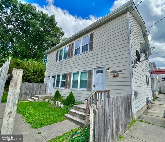 $1,850 | 213-215 South Black Horse Pike, Unit 213, Blackwood, NJ 08012