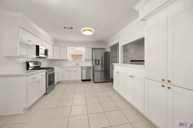 $260,000 | 9521 Rustling Oaks Drive, Baton Rouge, LA 70818