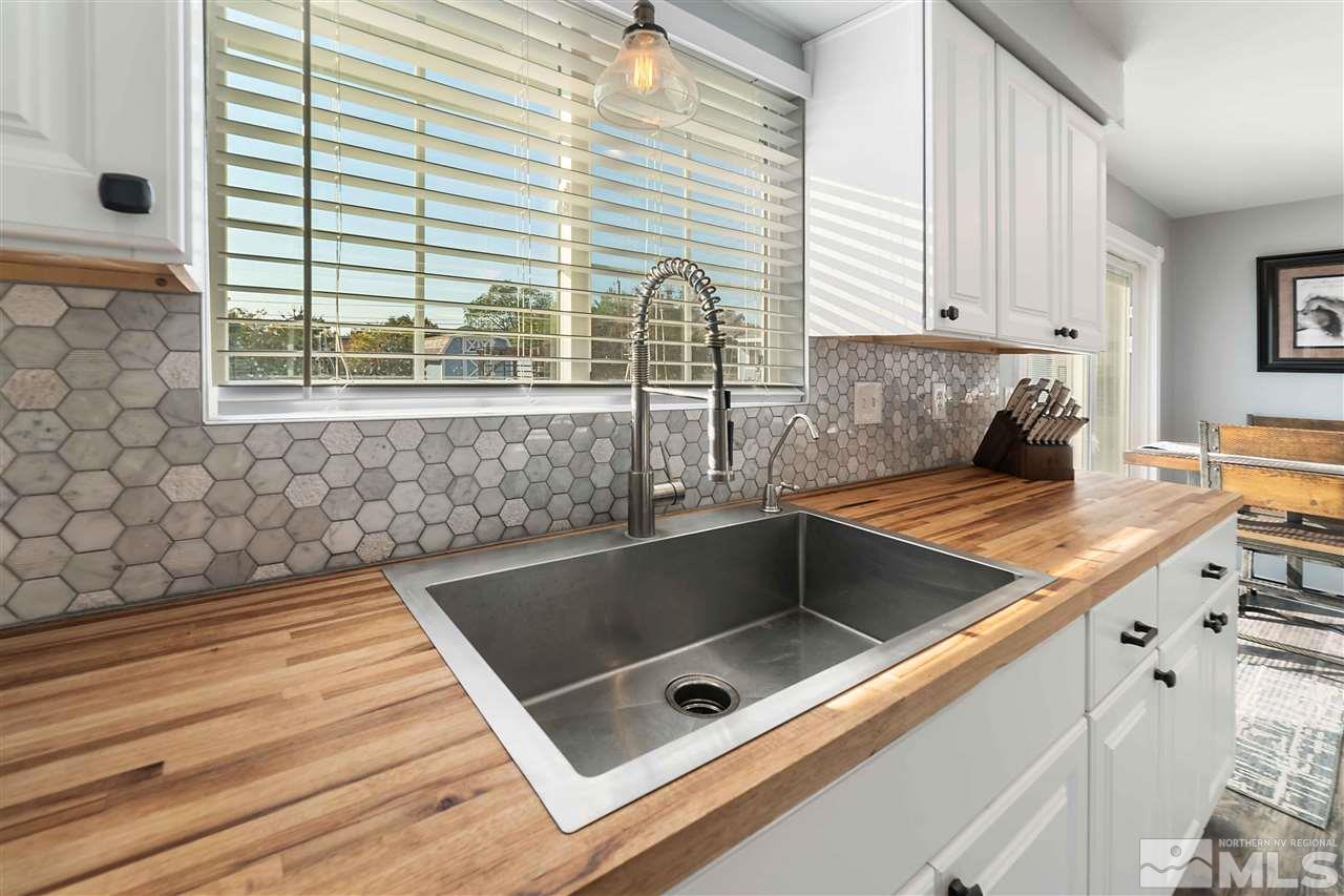 7545 Estates Road Reno, NV 89506 - Photo 12 of 38 Photo 12