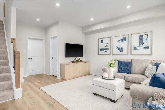 $389,985 | 4725 Cloverleigh Drive, Midlothian, VA 23112