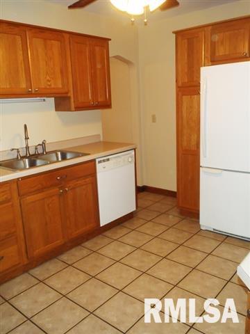 520 East Memorial Road Walcott, IA 52773 - Photo 7 of 9 Gallery Image 7