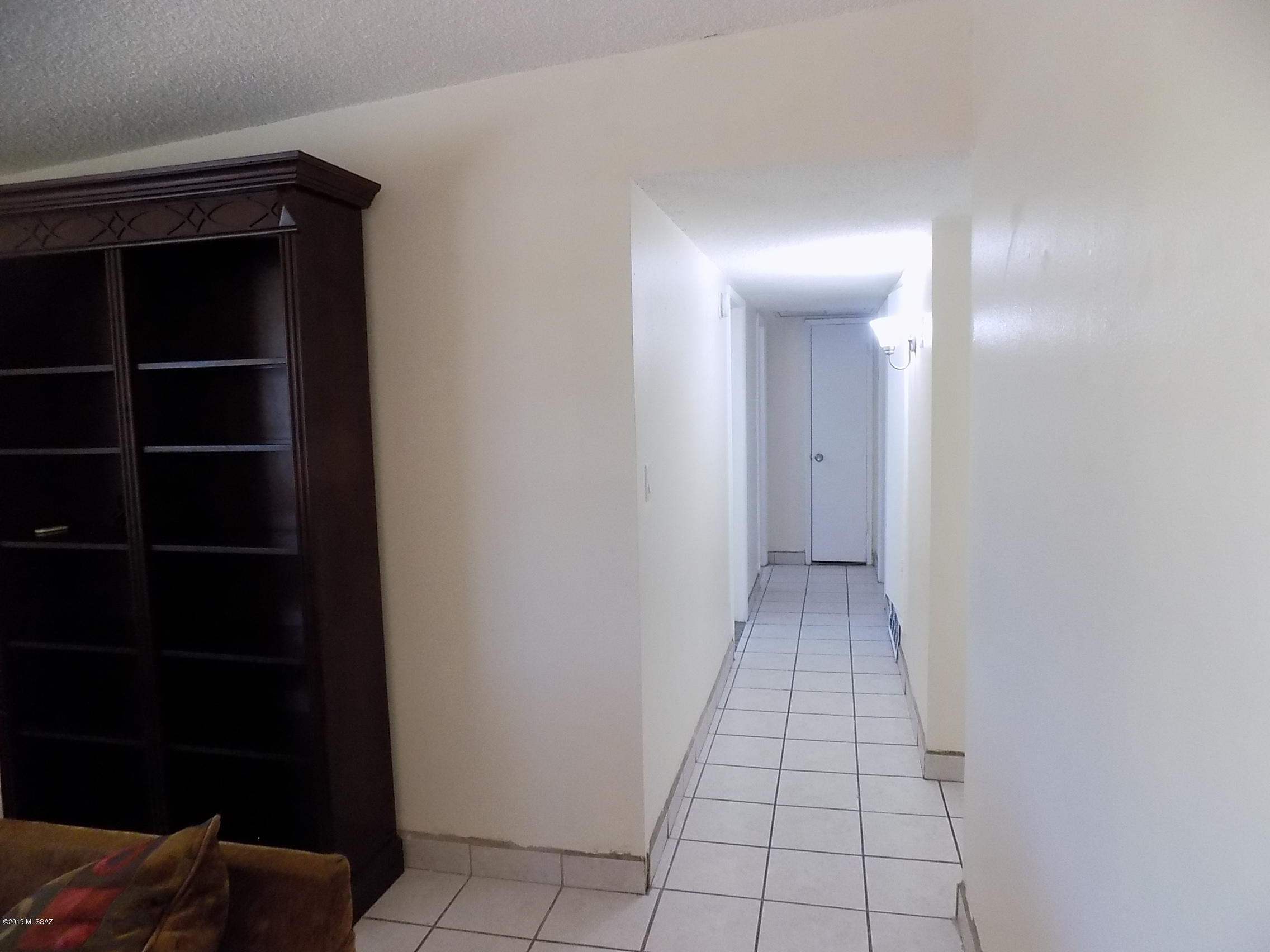 1872 West Merlin Road Tucson, AZ 85713 - Photo 12 of 22 Gallery Image 12