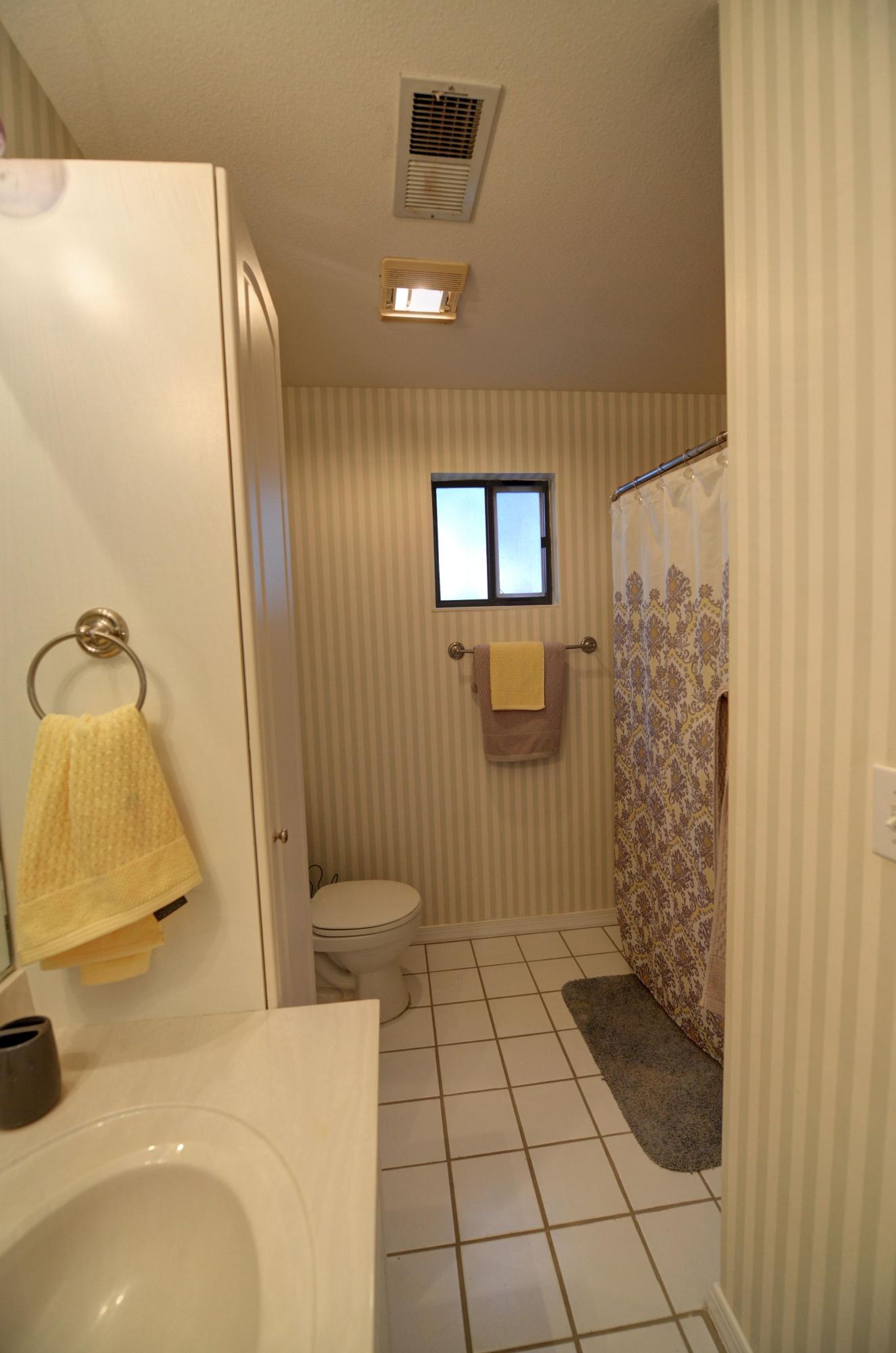 188 Ralph Street Dayton, TN 37321 - Photo 33 of 44 31.188 Ralph - Bath 2