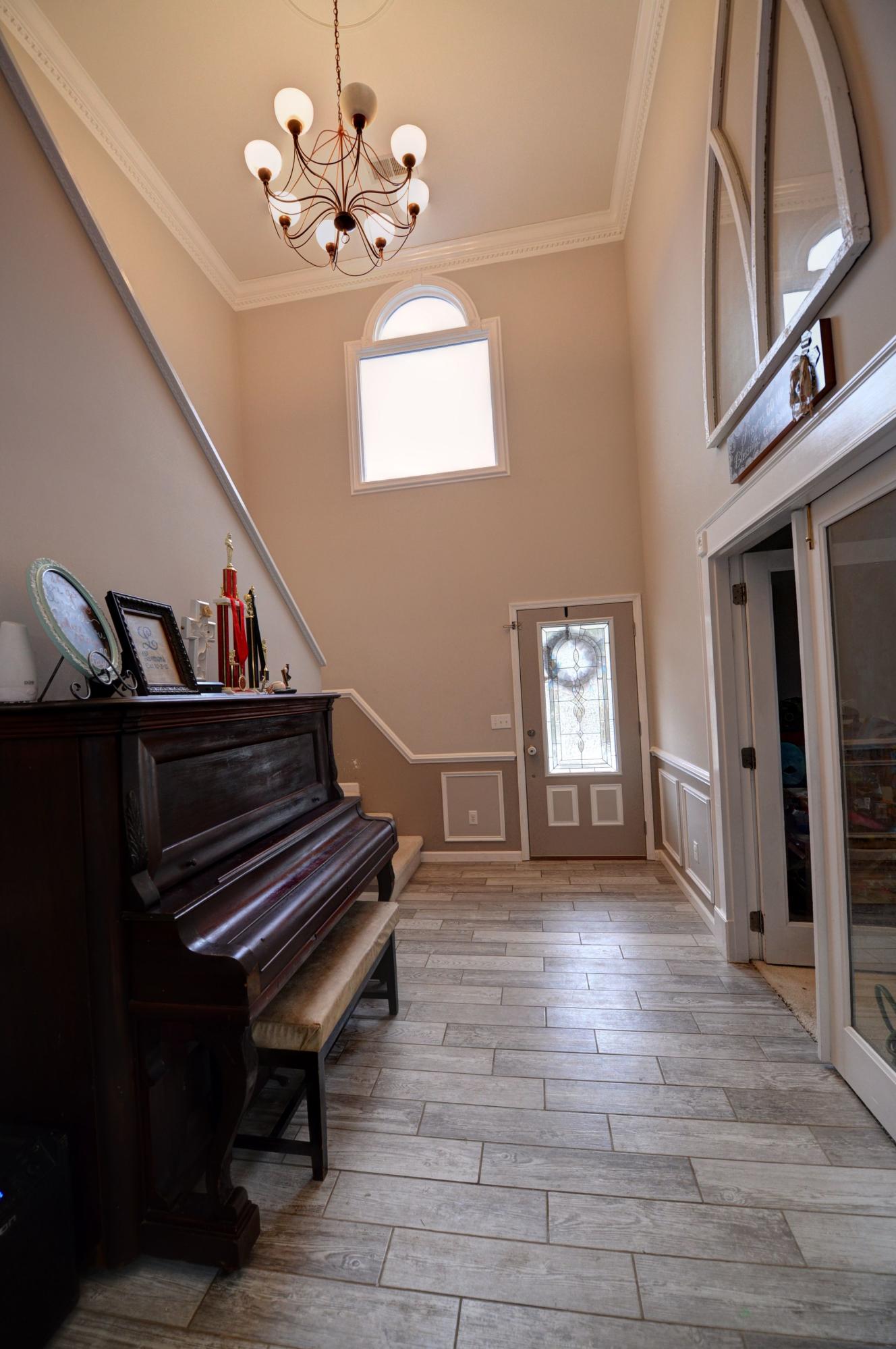 188 Ralph Street Dayton, TN 37321 - Photo 5 of 44 3.188 Ralph - Piano 5