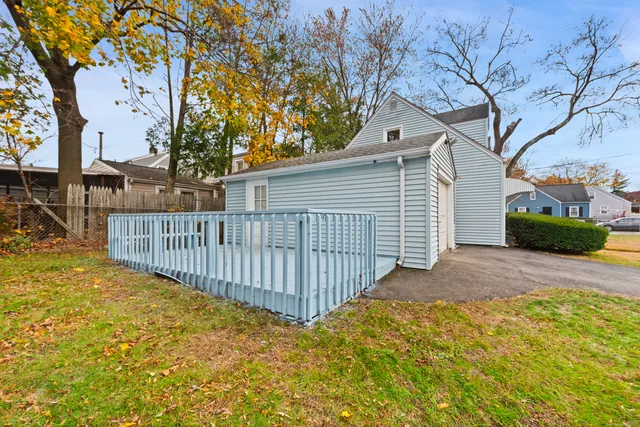 a view of a entrance to house