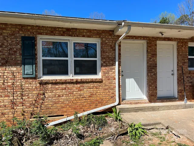 $1,050 | 2322 Shade Tree Street, Unit 3, Connelly Springs, NC 28612