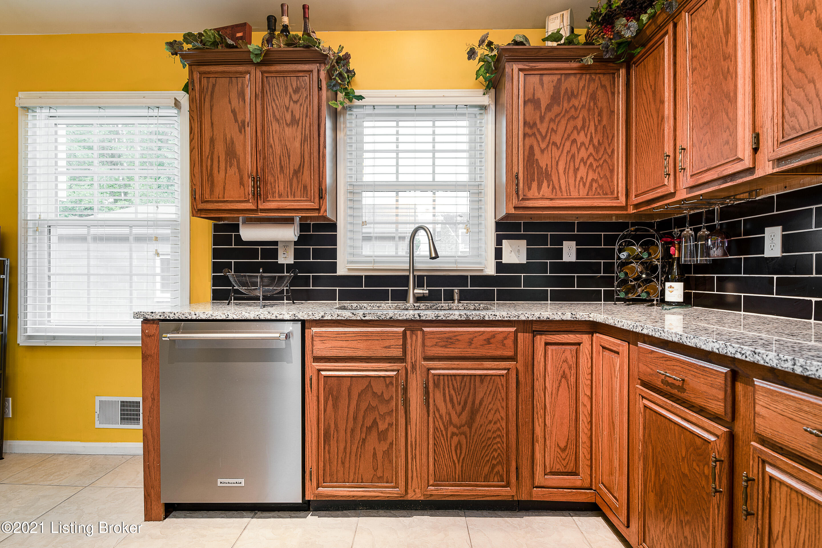 9305 Gutenberg Road Louisville, KY 40291 - Photo 14 of 28 DHI-15