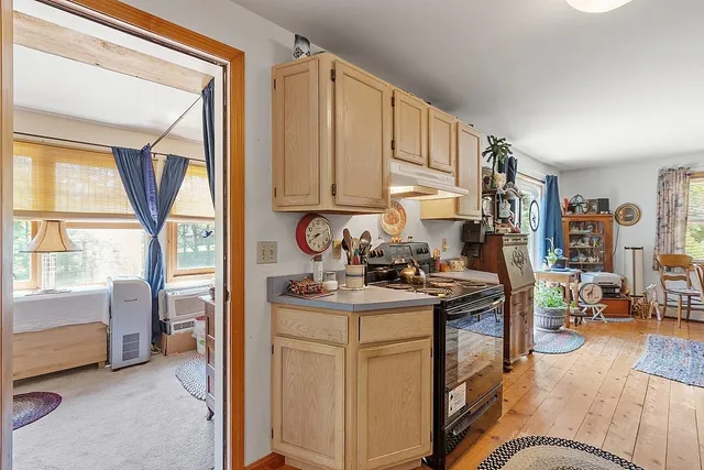 $1,800 | 1418 Old Homestead Highway, Swanzey, NH 03446