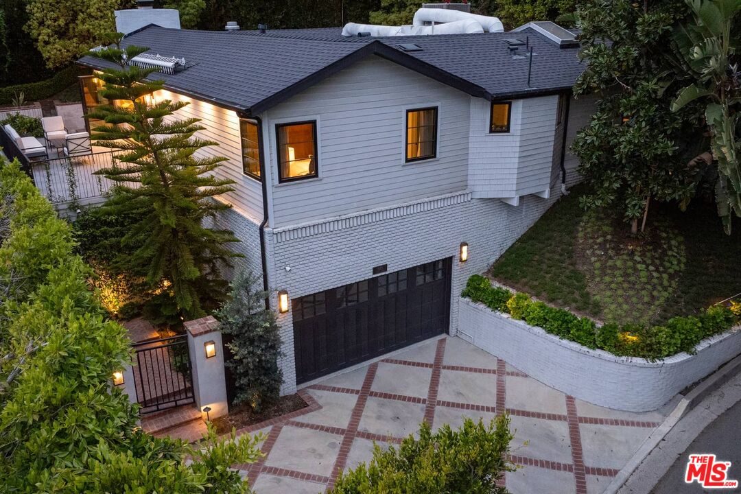 1625 Queens Road, Los Angeles, CA 90069 Compass