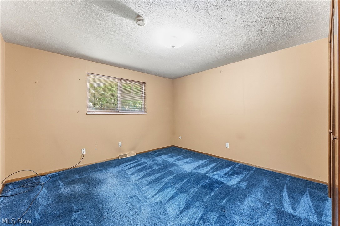 21820 Mastick Road Fairview Park, OH 44126 - Photo 29 of 41