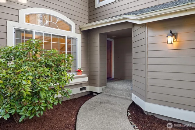 $1,250,000 | 16708 5th Avenue Northeast, Shoreline, WA 98155