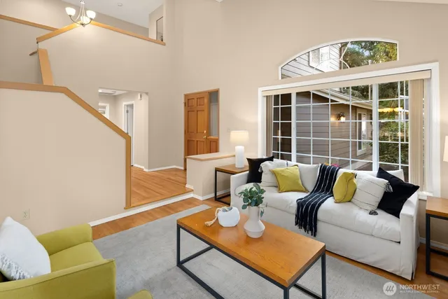 $1,250,000 | 16708 5th Avenue Northeast, Shoreline, WA 98155