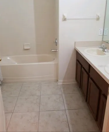 $400,000 | 206 Ronja Lane, Valrico, FL 33594