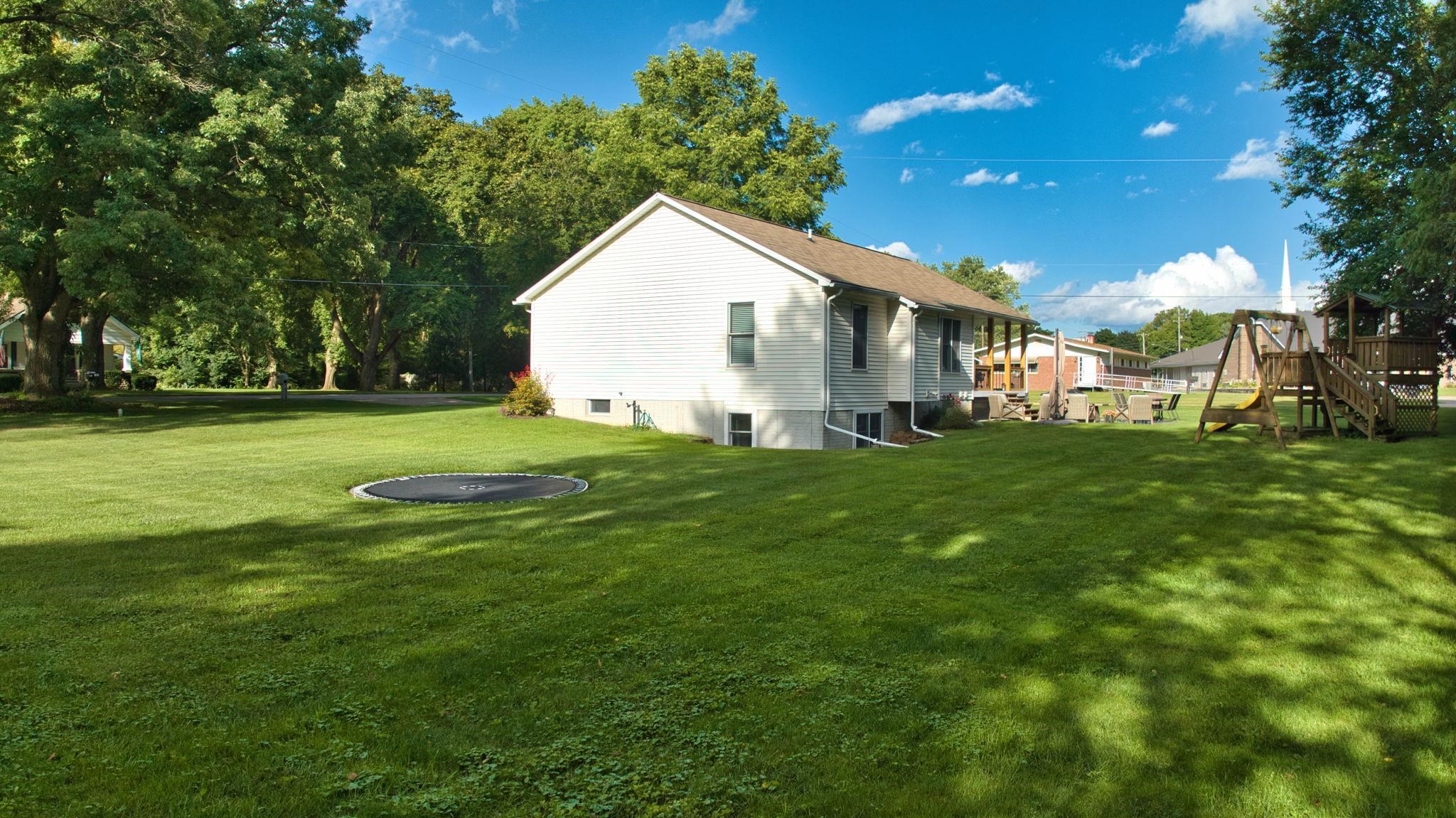 215 Field Road Clio, MI 48420 - Photo 9 of 46 50186798-7909f01b-5837-4962-bf71-87b1f12ed2fa.JPG