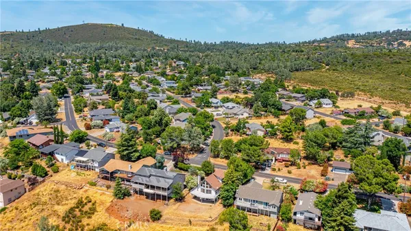 $349,000 | 19383 Stonegate Road, Hidden Valley Lake, CA 95467