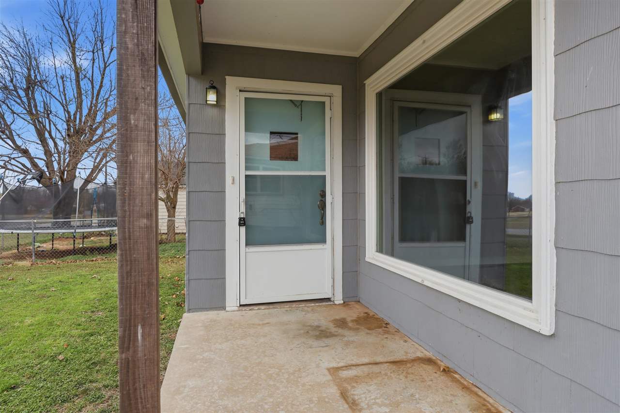 1106 Locust Street Perry, OK 73077 - Photo 7 of 33 Gallery Image 7