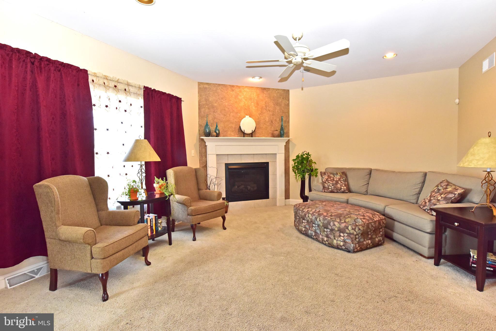 67 Harristown Road Paradise, PA 17562 - Photo 12 of 43 Living Room