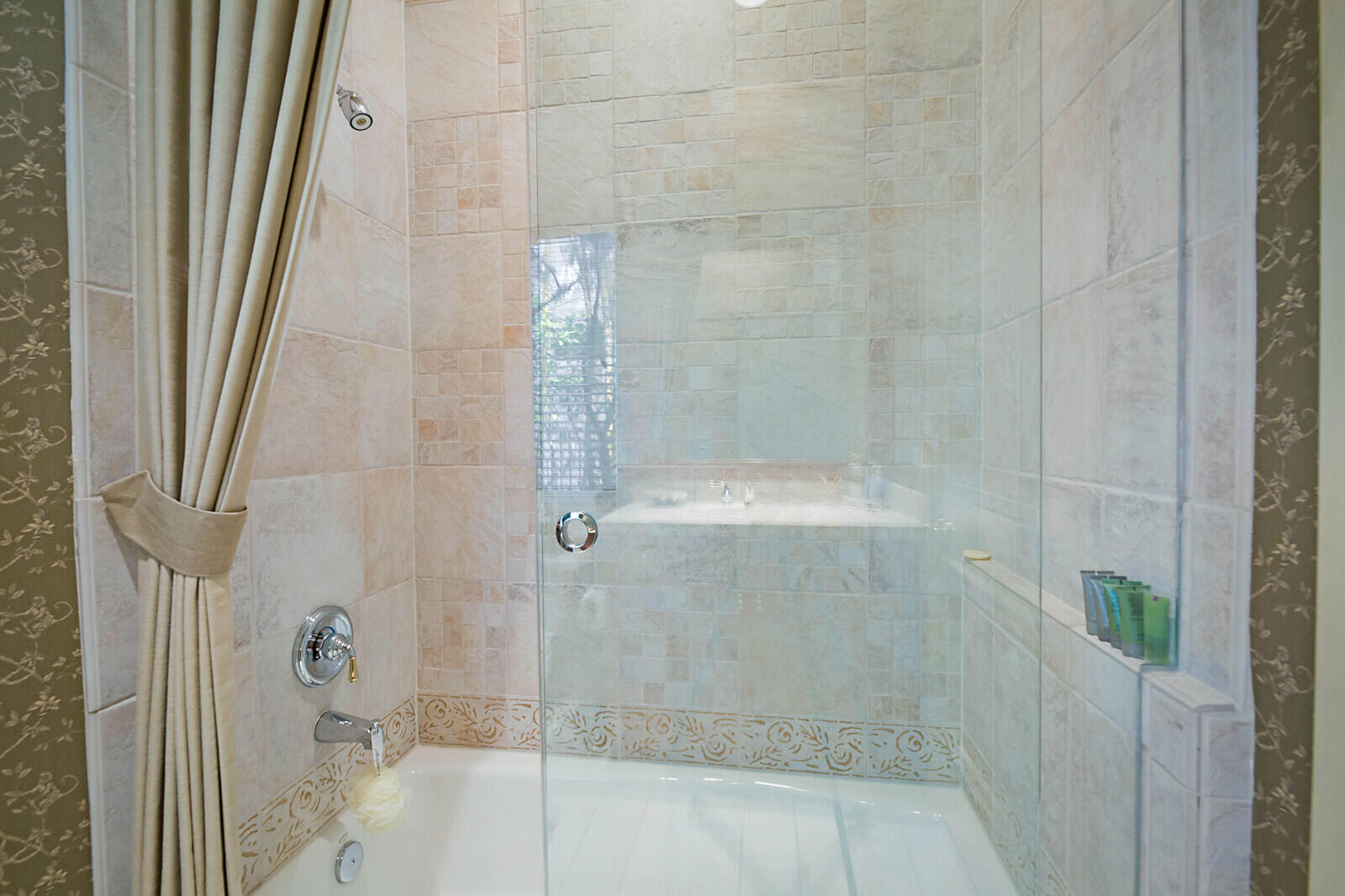 17554 Middlebrook Way Boca Raton, FL 33496 - Photo 52 of 104 14_17554_Middlebrook_Way_Interiors14_mls