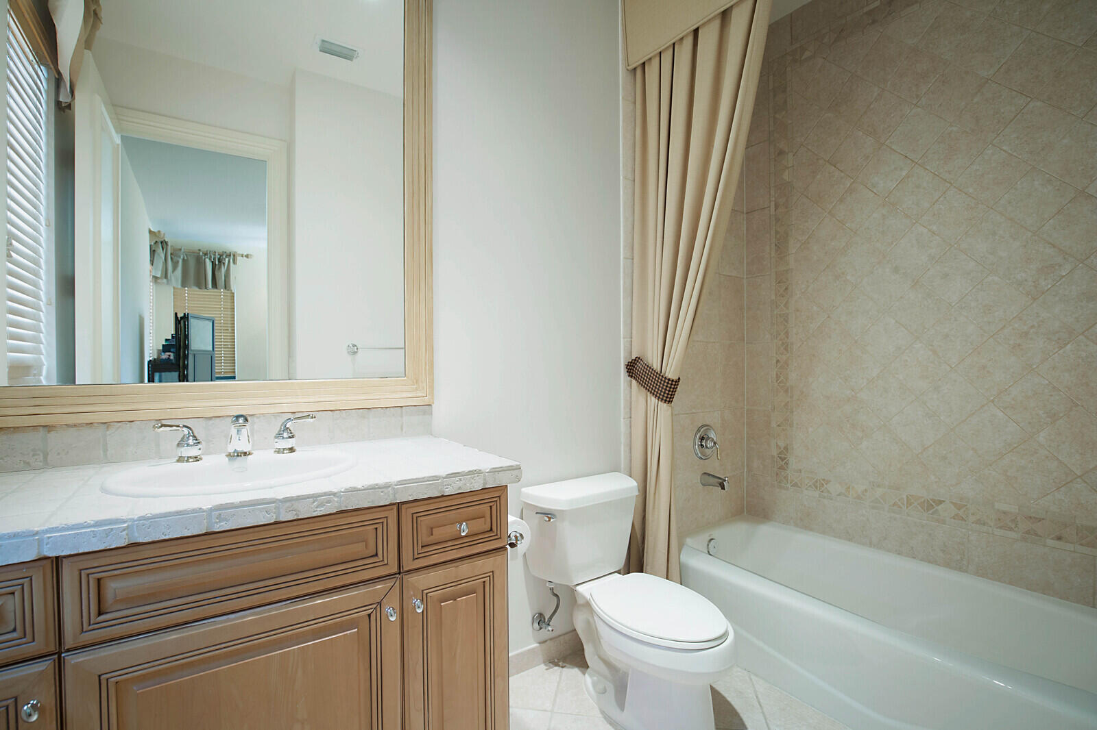 17554 Middlebrook Way Boca Raton, FL 33496 - Photo 65 of 104 54_17554_Middlebrook_Way_Interiors54_mls