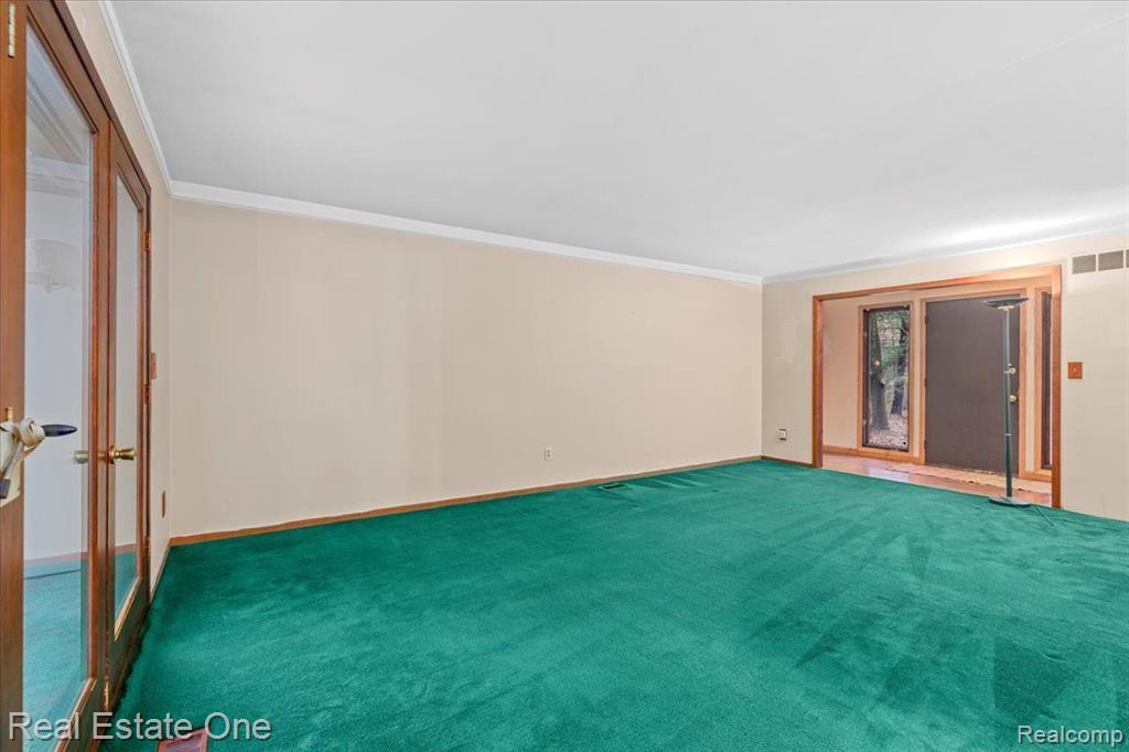 2825 Stanton Road Lake Orion, MI 48362 - Photo 20 of 32