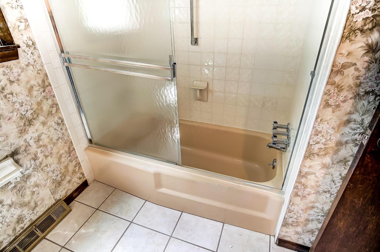 6242 Peach Tree Road Columbus, OH 43213 - Photo 33 of 42 Gallery Image 33