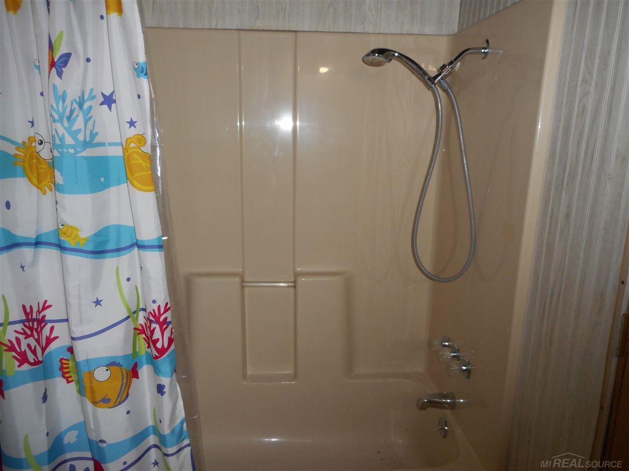 6960 Burns Line Road Lexington, MI 48450 - Photo 10 of 24 31326428-10.JPG