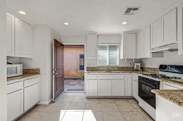 $799,850 | Undisclosed Address, Bakersfield, CA 93314