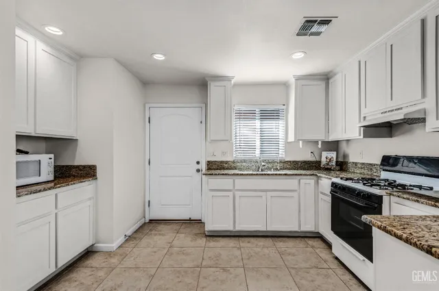 $799,850 | Undisclosed Address, Bakersfield, CA 93314