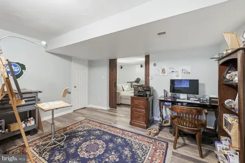 $1,075,000 | 8900 Kenilworth Drive, Burke, VA 22015