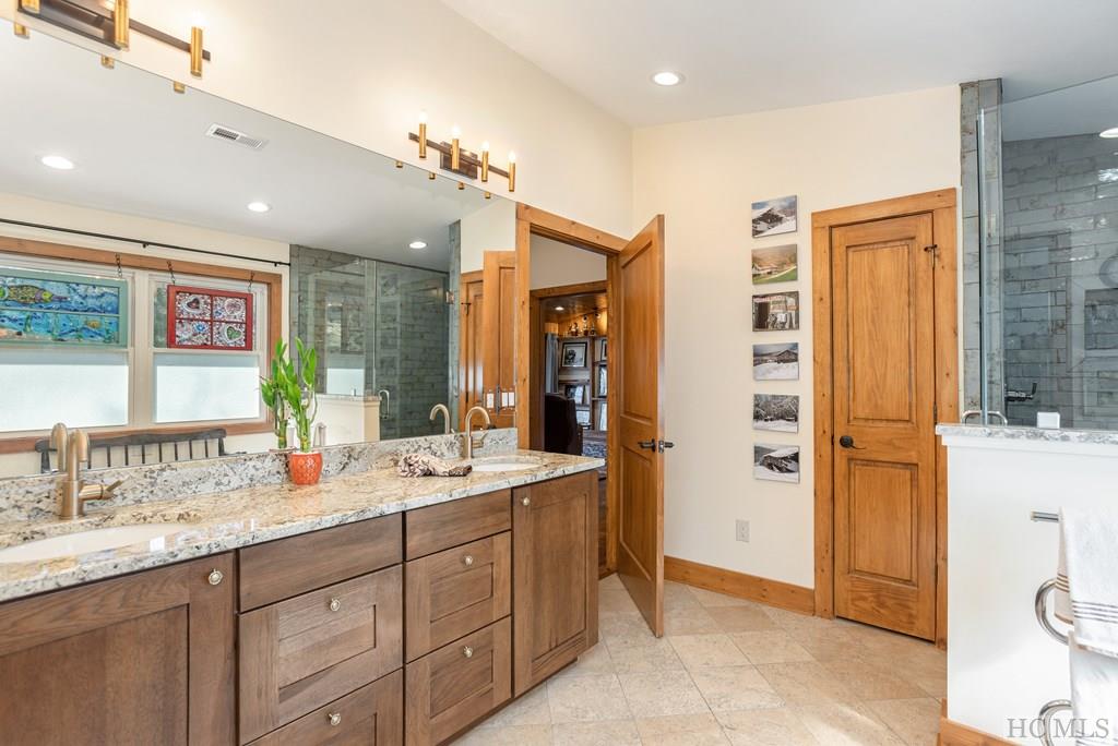 278 Golf View Road Sapphire, NC 28774 - Photo 38 of 68 Gallery Image 38