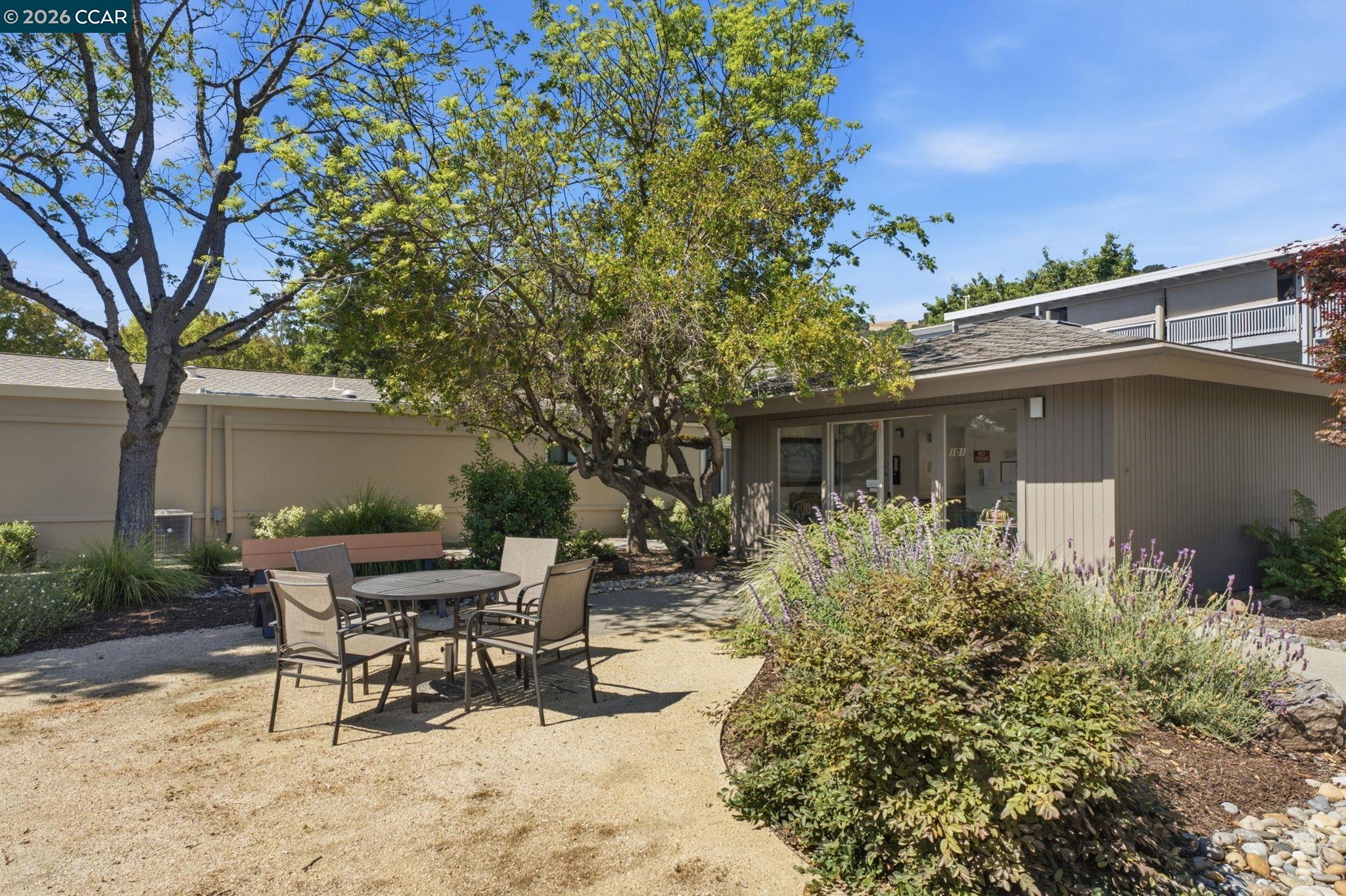 1109 Golden Rain Road, Unit 3 Walnut Creek, CA 94595 - Photo 22 of 34