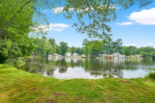 $469,900 | 42 Wheeler Drive, Enfield, CT 06082