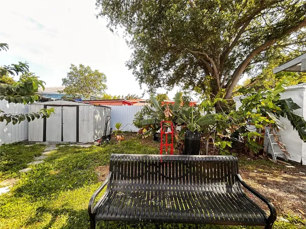 $3,000 | 1354 Northwest 69th Street, Miami, FL 33147